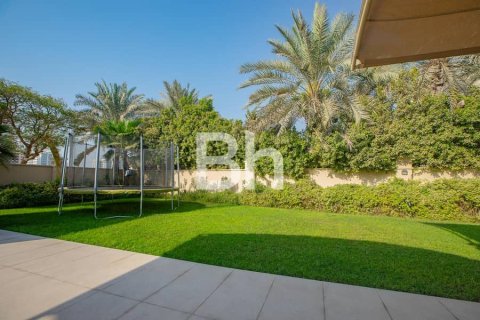 6 bedrooms Villa  No. 114181 4