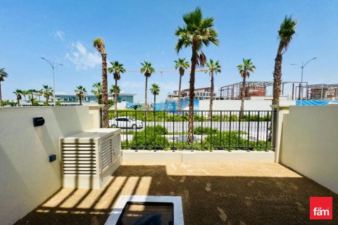 Townhouse de 4 dormitorios en Dubai, UAE No. 166607