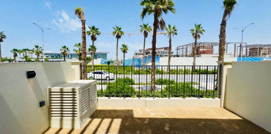 Townhouse de 4 dormitorios en Dubai, UAE No. 166607