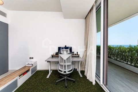 Appartement de 2 chambres à The Crescent, UAE No. 198512 15