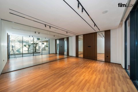 5 bedrooms Villa in Dubai, UAE No. 143618 21