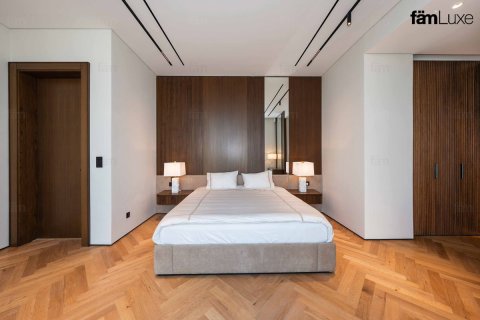 5 bedrooms Villa in Dubai, UAE No. 143618 13