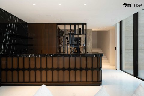 5 bedrooms Villa in Dubai, UAE No. 143618 18