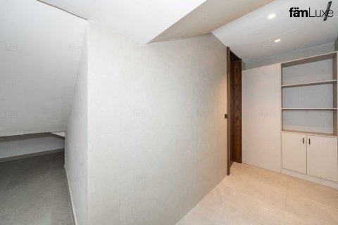 5 bedrooms Villa in Dubai, UAE No. 143618 17