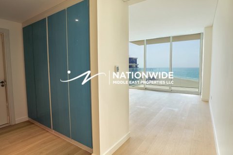 Apartment de 3 dormitorios en Abu Dhabi, UAE No. 124566 17