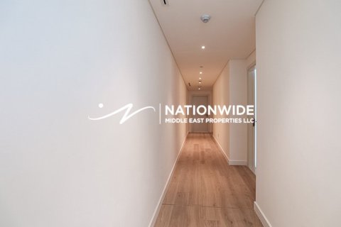 Apartment de 3 dormitorios en Abu Dhabi, UAE No. 124566 13