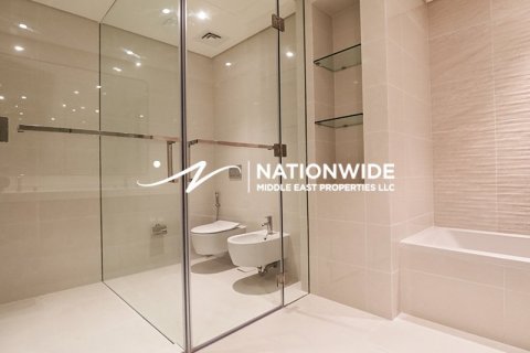Apartment de 3 dormitorios en Abu Dhabi, UAE No. 124566 8