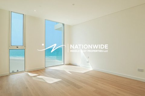 Apartment de 3 dormitorios en Abu Dhabi, UAE No. 124566 12