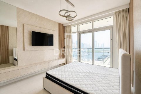 Квартира с 2 спальнями в EMAAR Beachfront, ОАЭ №193523 9