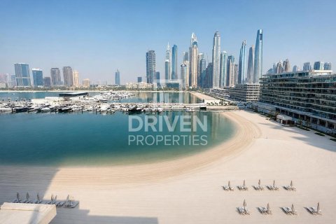 Квартира с 2 спальнями в EMAAR Beachfront, ОАЭ №193523 13