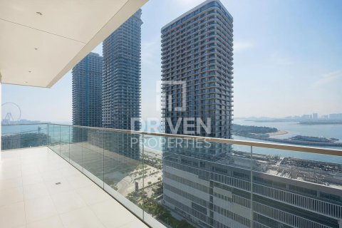 Квартира с 2 спальнями в EMAAR Beachfront, ОАЭ №193523 16