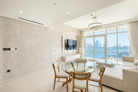 Квартира с 2 спальнями в EMAAR Beachfront, ОАЭ №193523 10
