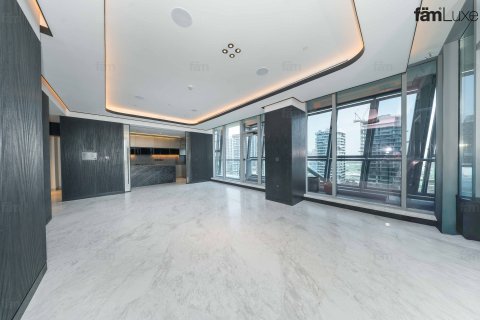 4 bedrooms Apartment in Business Bay, UAE No. 210613 3