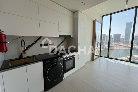 Studio Apartment in Business Bay, UAE No. 170297 6