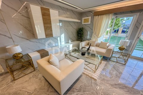 2 bedrooms Townhouse in Jumeirah Village Triangle, UAE No. 207840 4