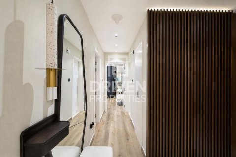 Apartment de 2 dormitorios en Hayat Boulevard, UAE No. 209548 9