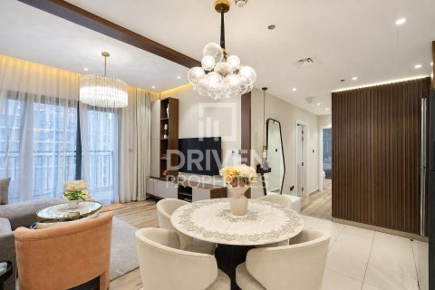 Apartment de 2 dormitorios en Hayat Boulevard, UAE No. 209548