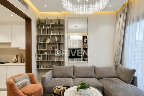 Apartment de 2 dormitorios en Hayat Boulevard, UAE No. 209548 4