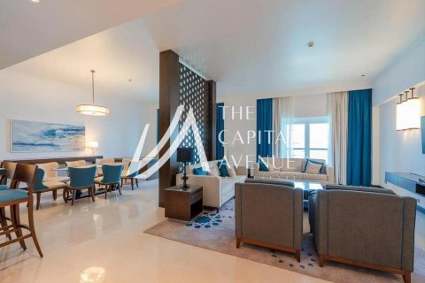 Apartment de 3 dormitorios en The Marina, UAE No. 86540 5
