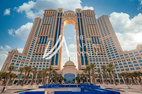 Apartment de 3 dormitorios en The Marina, UAE No. 86540 9