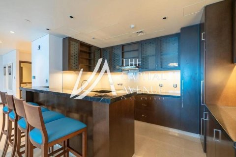 Apartment de 3 dormitorios en The Marina, UAE No. 86540 6
