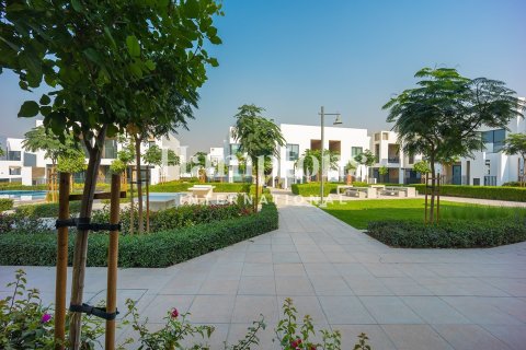 Townhouse de 4 dormitorios en Bliss, UAE No. 125069 9