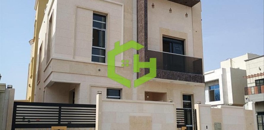 Вилла с 5 спальнями №105133