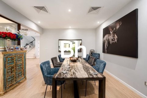 Townhouse de 4 dormitorios  No. 114818 9