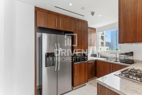 2 bedrooms Apartment in Boulevard Point, UAE No. 192143 15