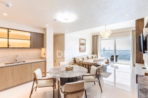 Квартира с 2 спальнями в EMAAR Beachfront, ОАЭ №190985 10