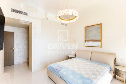 Квартира с 2 спальнями в EMAAR Beachfront, ОАЭ №190985 7