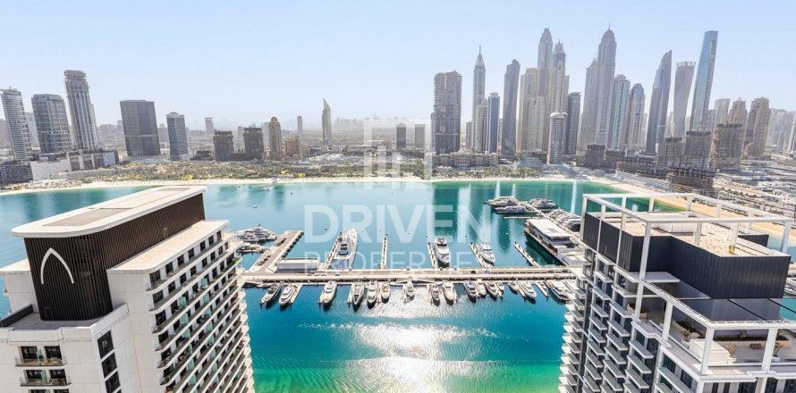 Квартира с 2 спальнями в EMAAR Beachfront, ОАЭ №190985