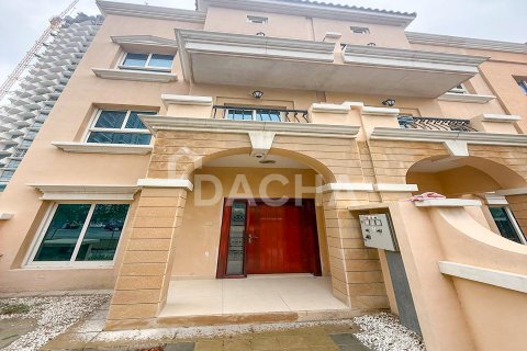 3 bedrooms Villa in District 11, UAE No. 161162 3