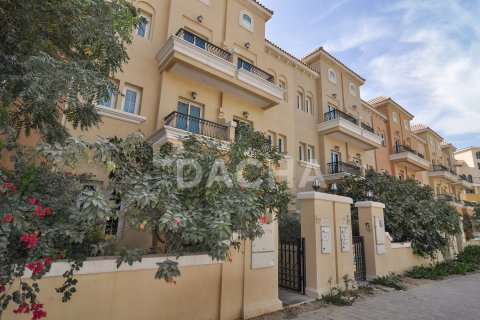 3 bedrooms Villa in District 11, UAE No. 161162