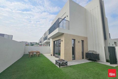 Townhouse de 4 dormitorios en Dubai, UAE No. 127247