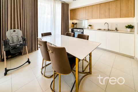 Townhouse de 4 dormitorios en EMAAR South, UAE No. 206230 7