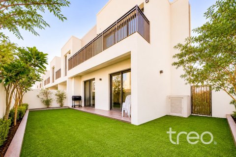 Townhouse de 4 dormitorios en EMAAR South, UAE No. 206230