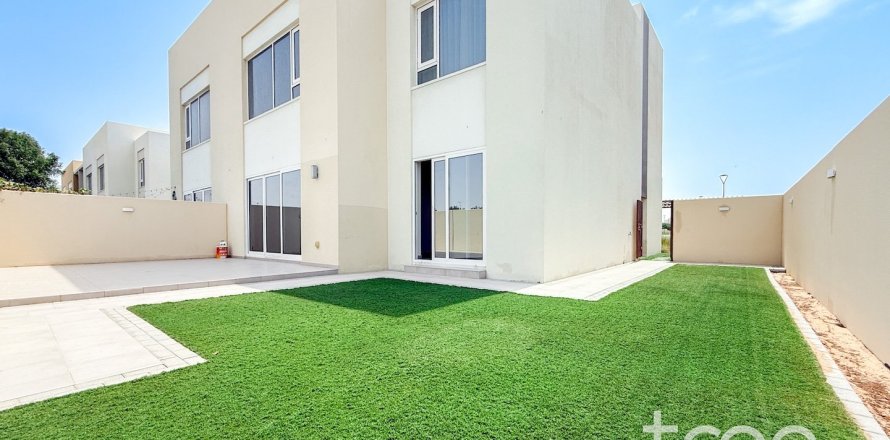 Appartement de 3 chambres à EMAAR South, UAE No. 206236