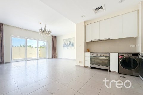 Appartement de 3 chambres à EMAAR South, UAE No. 206236 4
