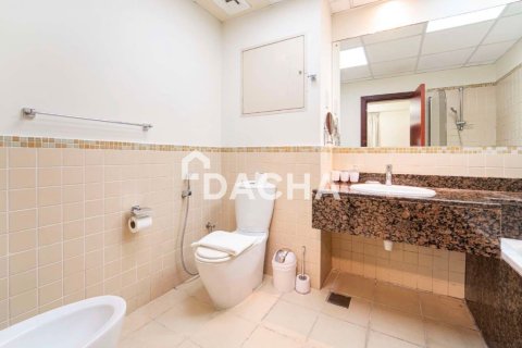 Apartment de 2 dormitorios en Bahar, UAE No. 210315 14