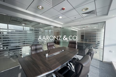 92مربع، مكتب في الخليج التجاري, الإمارات العربية المتحدة رقم 132751 8