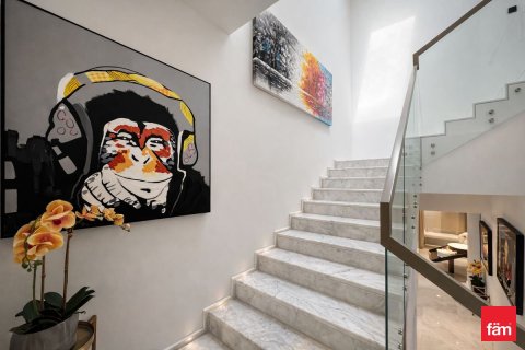 Villa de 4 dormitorios en Dubai, UAE No. 148621 22