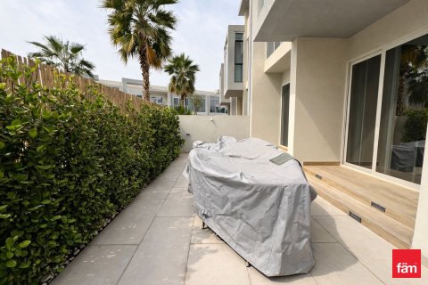 Villa de 4 dormitorios en Dubai, UAE No. 148621 11