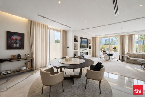 Villa de 4 dormitorios en Dubai, UAE No. 148621 12