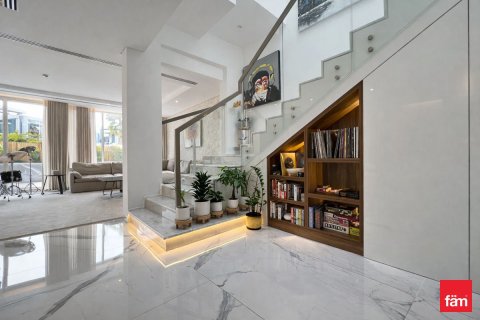 Villa de 4 dormitorios en Dubai, UAE No. 148621