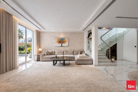 Villa de 4 dormitorios en Dubai, UAE No. 148621 17