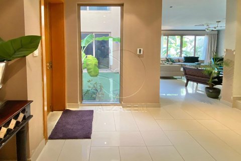 Townhouse de 3 dormitorios en Al Raha Gardens, UAE No. 27157 7
