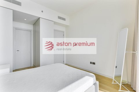 Apartment de 3 dormitorios en EMAAR Beachfront, UAE No. 137629 25