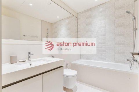 Apartment de 3 dormitorios en EMAAR Beachfront, UAE No. 137629 9