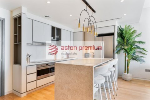 Apartment de 3 dormitorios en EMAAR Beachfront, UAE No. 137629 14